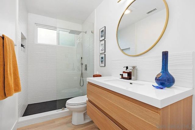 1904 Pariva, Cardiff By The Sea, CA 92007