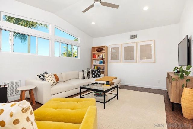 1904 Pariva, Cardiff By The Sea, CA 92007