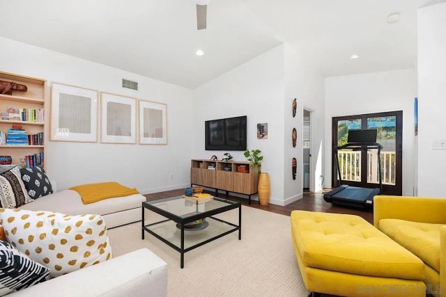 1904 Pariva, Cardiff By The Sea, CA 92007