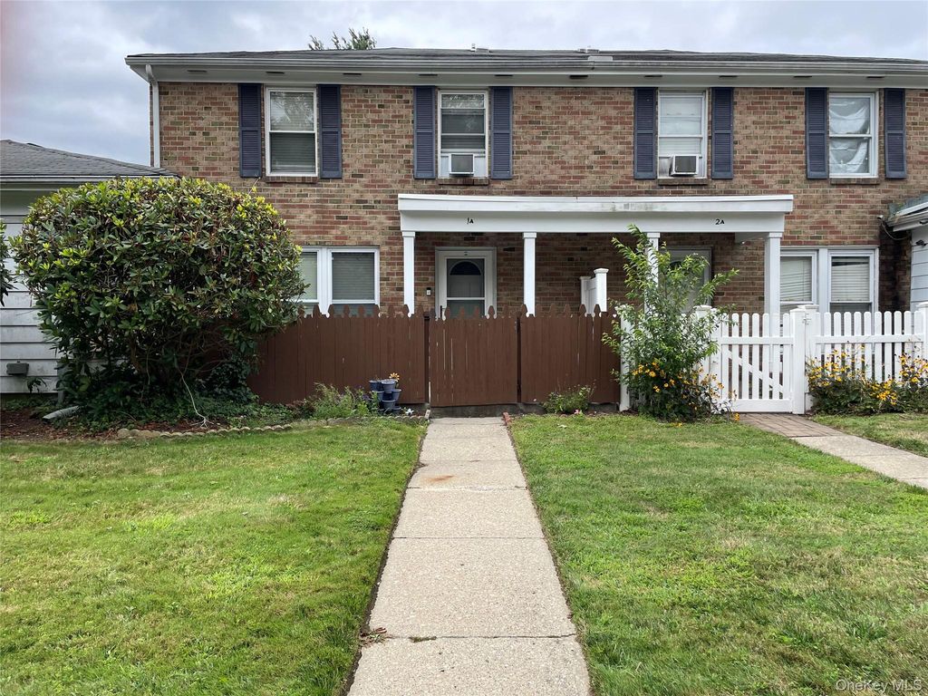 1 Pioneer Court 1A, Ridge, NY 11961