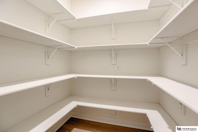 8704 Legacy Street, Papillion, NE 68046