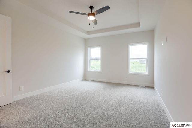 8704 Legacy Street, Papillion, NE 68046