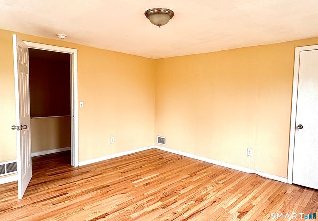 454 Middle Turnpike East, Manchester, CT 06040