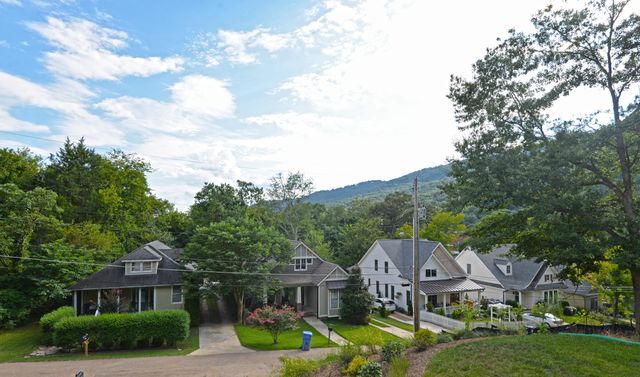 1307 W 45th Street, Chattanooga, TN 37409