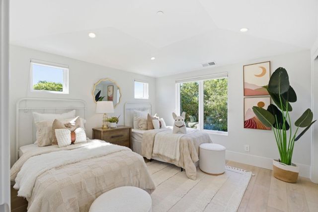 3408 South Court, Palo Alto, CA 94306