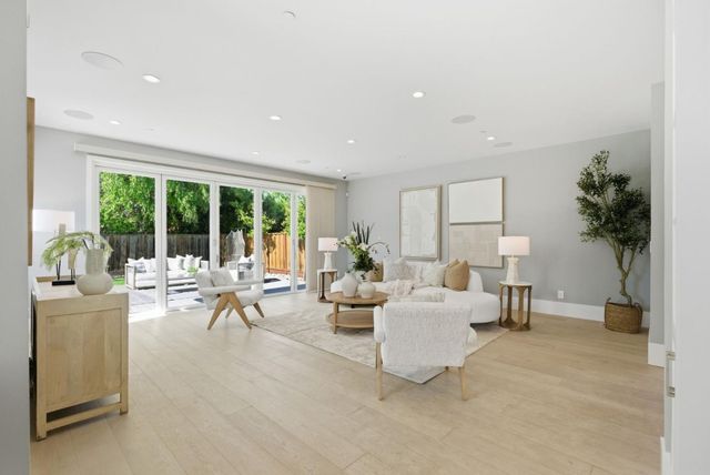 3408 South Court, Palo Alto, CA 94306