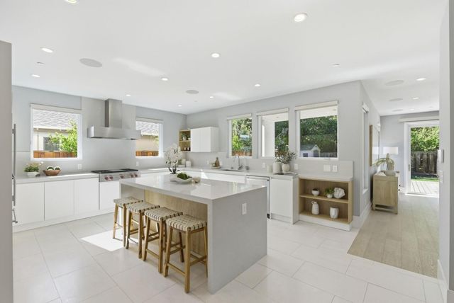 3408 South Court, Palo Alto, CA 94306