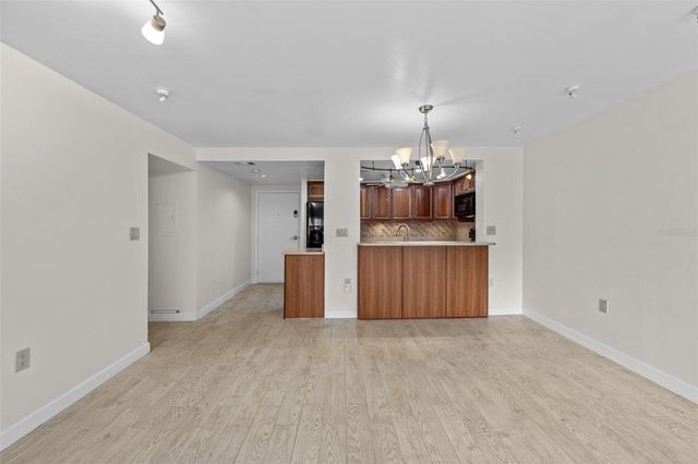 4141 BAYSHORE BOULEVARD 204, Tampa, FL 33611