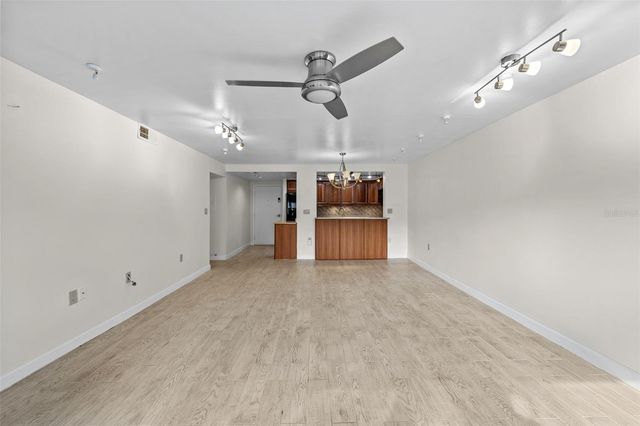 4141 BAYSHORE BOULEVARD 204, Tampa, FL 33611