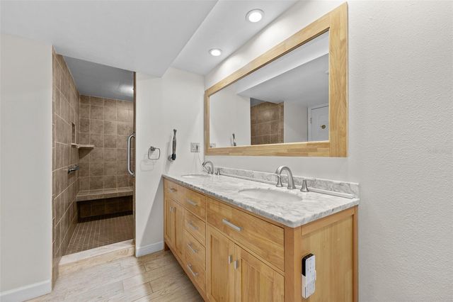 4141 BAYSHORE BOULEVARD 204, Tampa, FL 33611