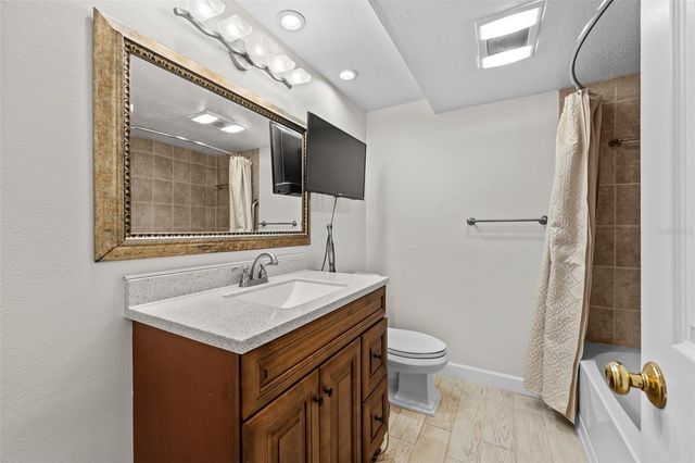 4141 BAYSHORE BOULEVARD 204, Tampa, FL 33611