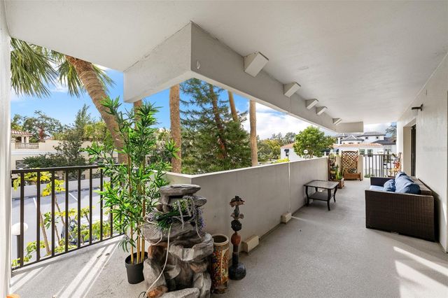 4141 BAYSHORE BOULEVARD 204, Tampa, FL 33611