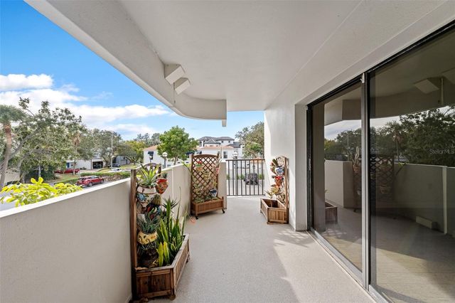 4141 BAYSHORE BOULEVARD 204, Tampa, FL 33611