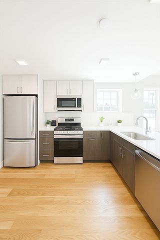 98 Prescott St 1a, Boston, MA 02128