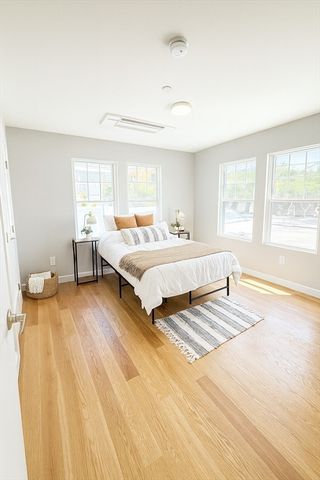 98 Prescott St 1a, Boston, MA 02128