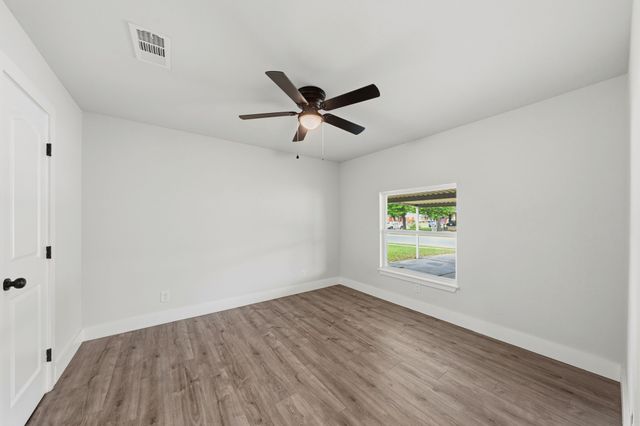 1831 Lee Street, Mesquite, TX 75149