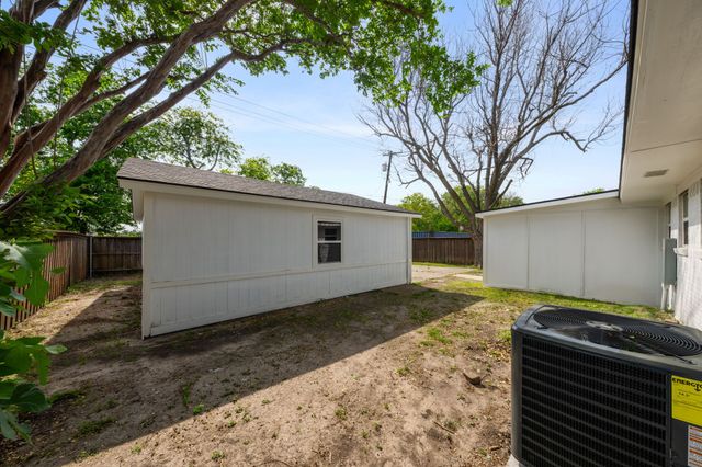 1831 Lee Street, Mesquite, TX 75149