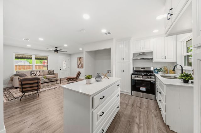 1831 Lee Street, Mesquite, TX 75149