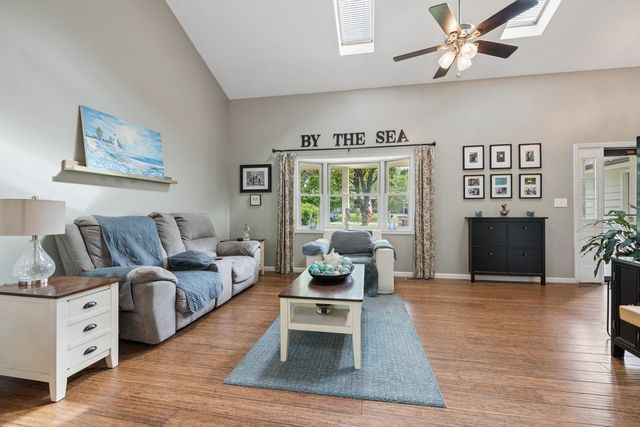 1351 Reva Lane, Lake Holiday, IL 60548