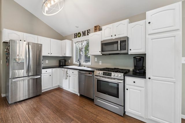 1351 Reva Lane, Lake Holiday, IL 60548