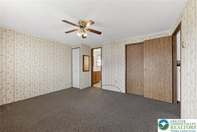 37 Stacey Drive, Lehigh Twp, PA 18088