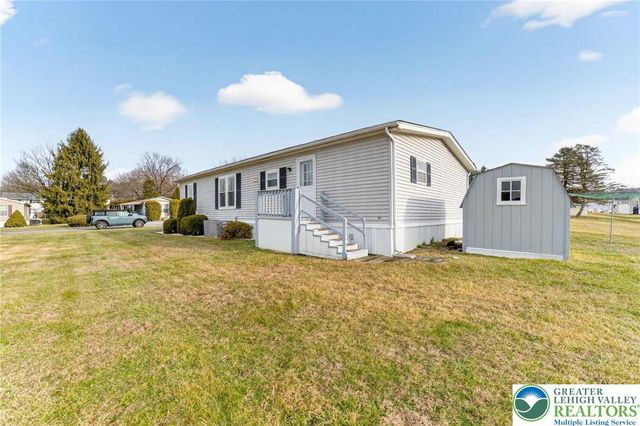 37 Stacey Drive, Lehigh Twp, PA 18088