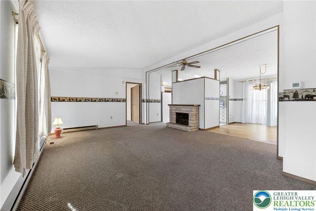 37 Stacey Drive, Lehigh Twp, PA 18088