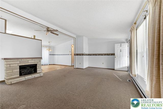 37 Stacey Drive, Lehigh Twp, PA 18088