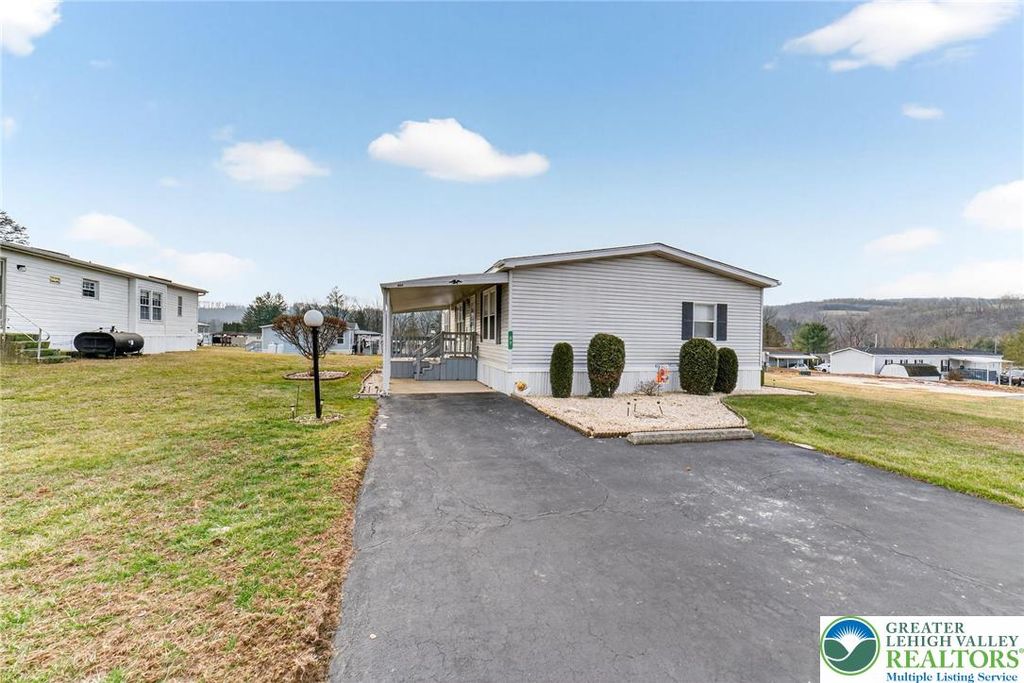 37 Stacey Drive, Lehigh Twp, PA 18088