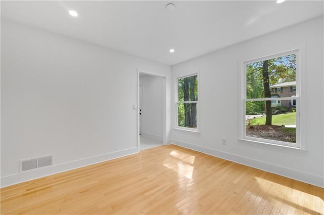 51 Queen Anne SE Drive, Mableton, GA 30126