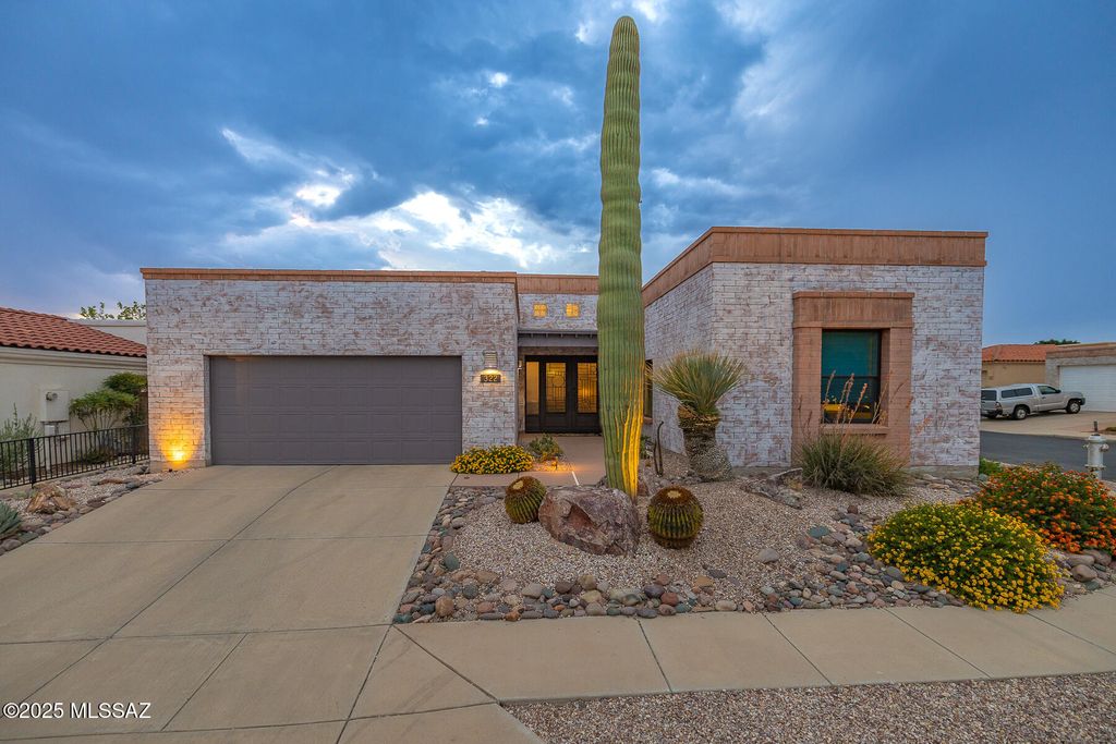 322 S Vía De Los Rosales, Tucson, AZ 85711
