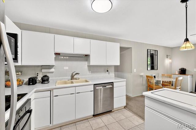 1659 Pepperwood Drive, St Louis, MO 63146