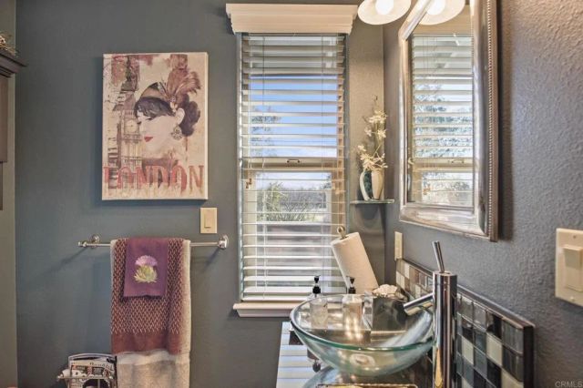 3629 N Lake Road, Merced, CA 95340