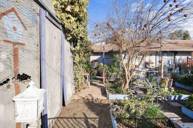 3629 N Lake Road, Merced, CA 95340