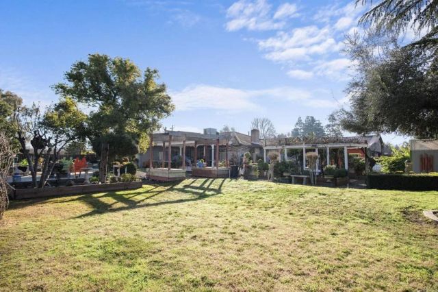 3629 N Lake Road, Merced, CA 95340