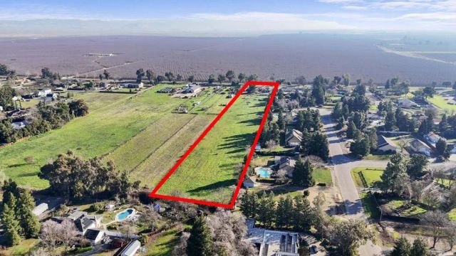 3629 N Lake Road, Merced, CA 95340