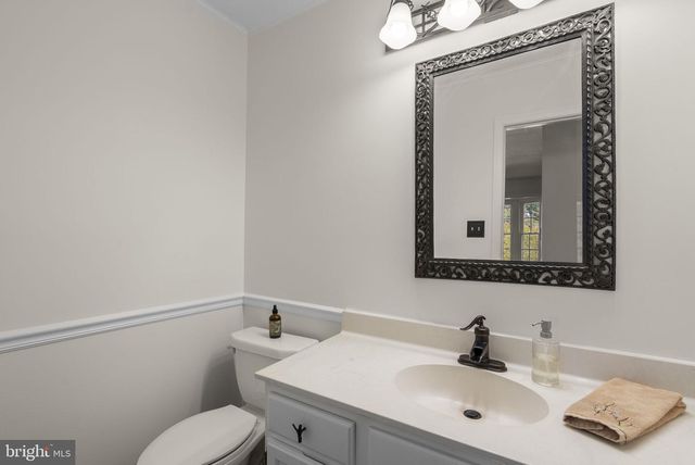 16424 MONTECREST LN, Gaithersburg, MD 20878