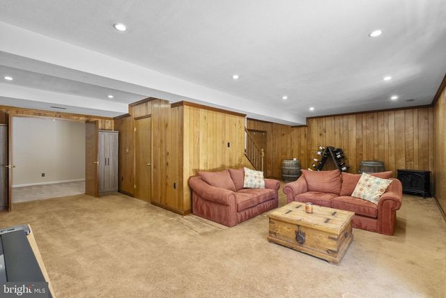 16424 MONTECREST LN, Gaithersburg, MD 20878