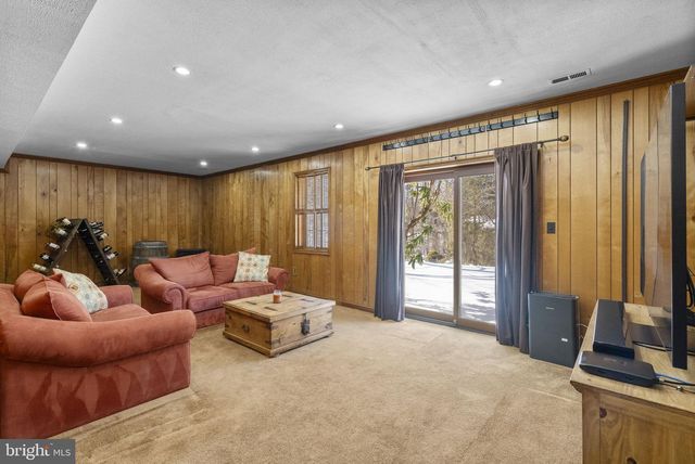 16424 MONTECREST LN, Gaithersburg, MD 20878