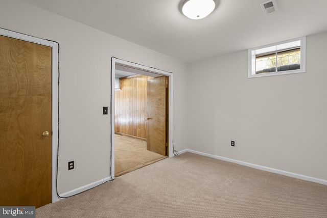 16424 MONTECREST LN, Gaithersburg, MD 20878