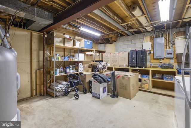 16424 MONTECREST LN, Gaithersburg, MD 20878