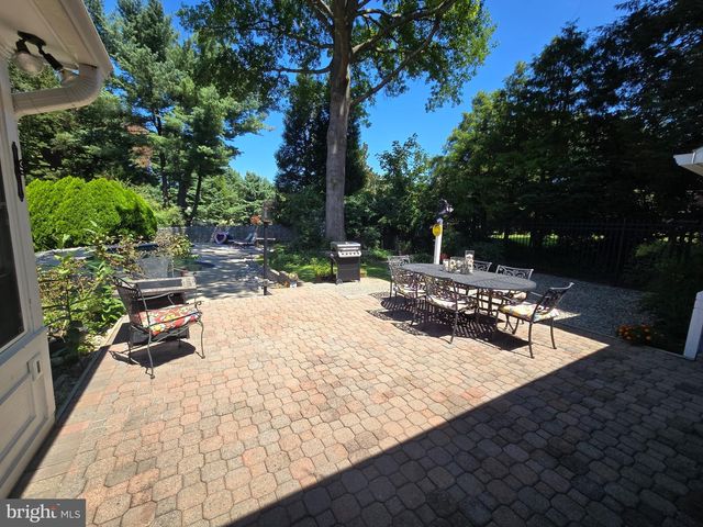 16424 MONTECREST LN, Gaithersburg, MD 20878