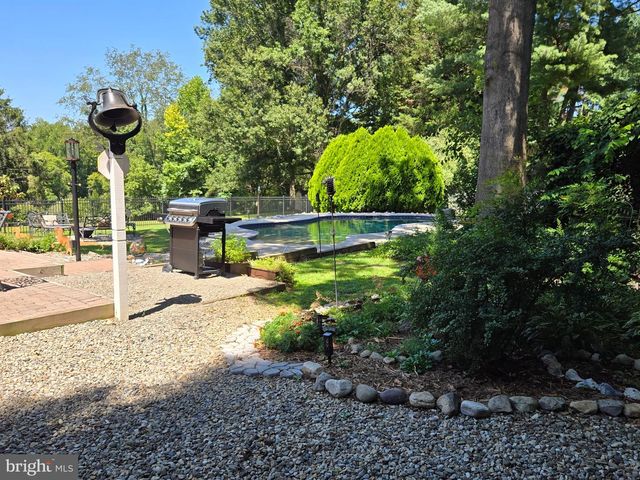 16424 MONTECREST LN, Gaithersburg, MD 20878