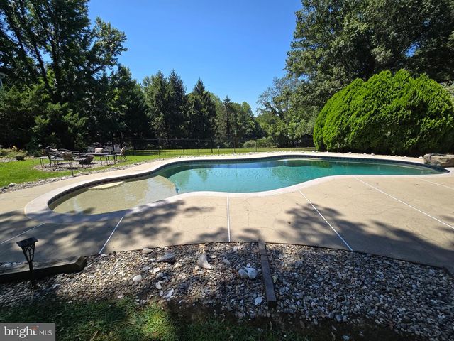 16424 MONTECREST LN, Gaithersburg, MD 20878