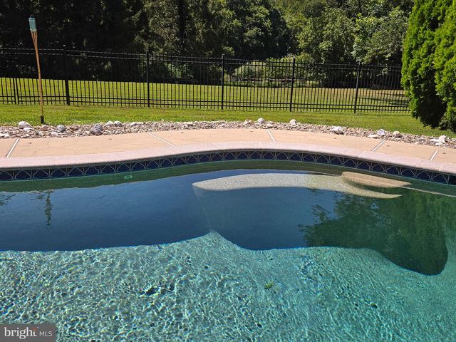 16424 MONTECREST LN, Gaithersburg, MD 20878