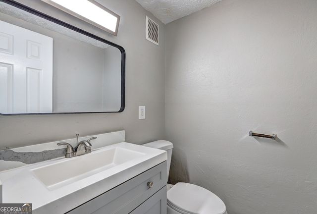 738 Dunaire Way, Jonesboro, GA 30238