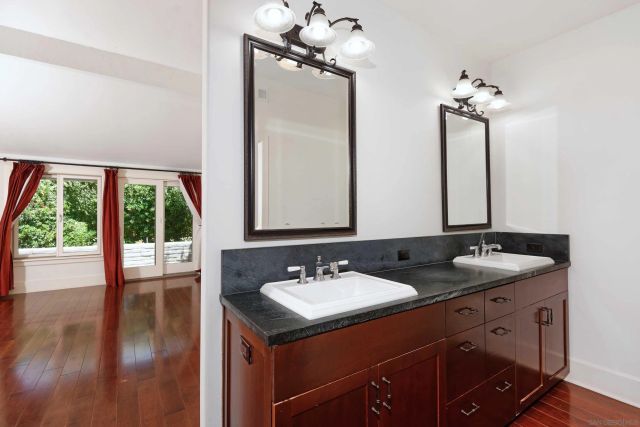 5629 Caminito Isla, La Jolla, CA 92037