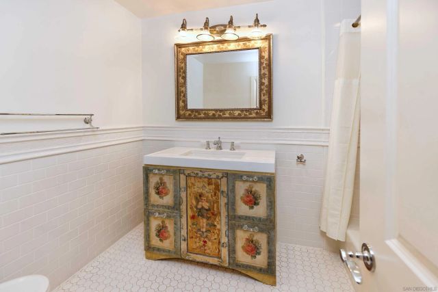 5629 Caminito Isla, La Jolla, CA 92037