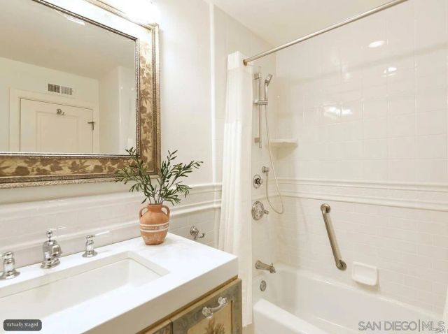 5629 Caminito Isla, La Jolla, CA 92037