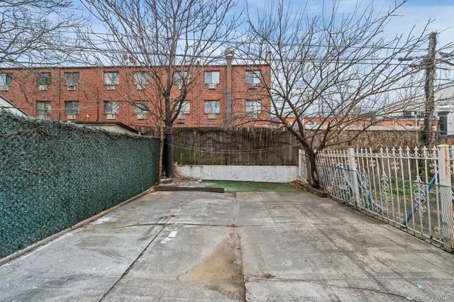 8332 159th Street, Jamaica Hills, NY 11432